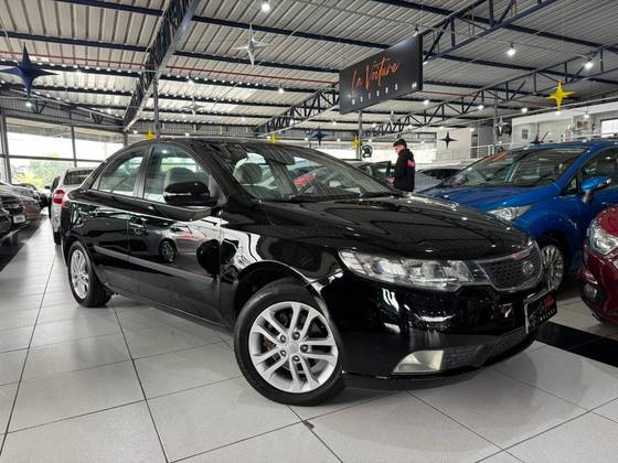 KIA CERATO 1.6 EX3 SEDAN 16V GASOLINA 4P MANUAL